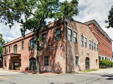 staybridge suites savannah bay street.